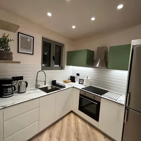 Lemon House *
